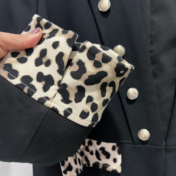Chico's Black and leopard trim Blazer with Tailored Silhouette XL/16 - Picture 6 of 8